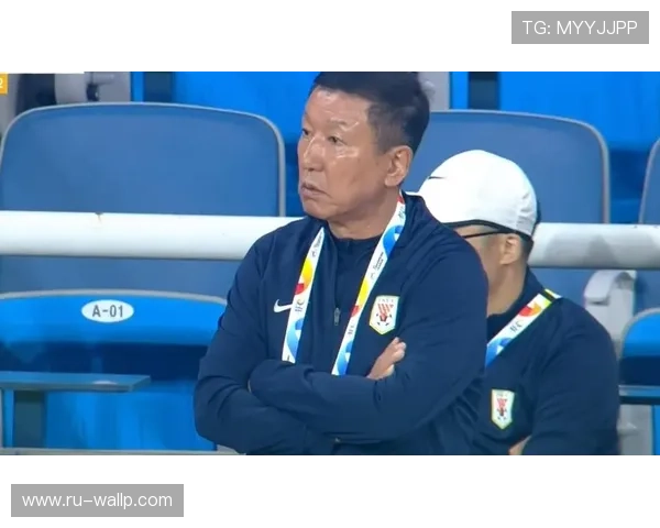 多特防线不稳问题持续,近期影响扩大,关键战表现面临考验 多特防线不稳问题持续,近期影响扩大,关键战表现面临考验