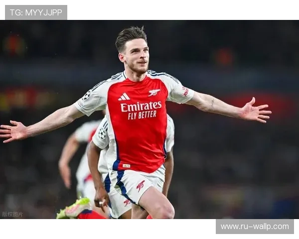 赖斯与顶级后腰竞争，争夺世界第一