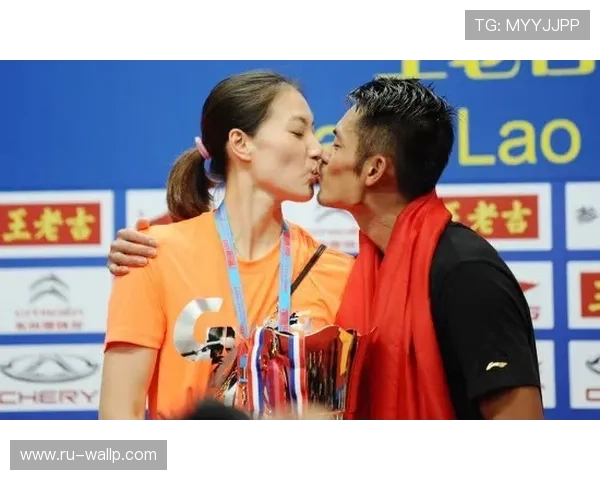 谢杏芳这生活真有趣，球场女神下了场竟然爱逛菜市场？